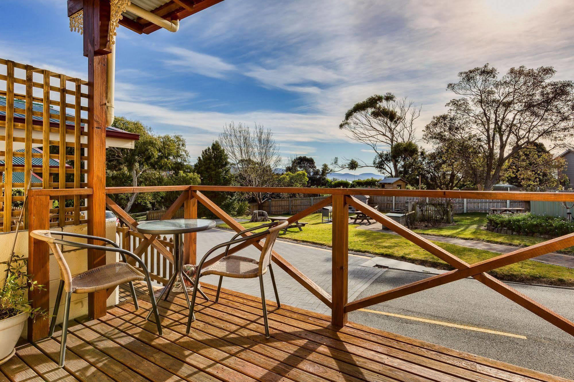 Wintersun Gardens Motel Бичено Экстерьер фото