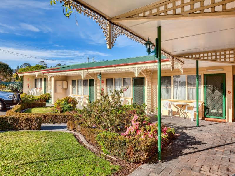 Wintersun Gardens Motel Бичено Экстерьер фото